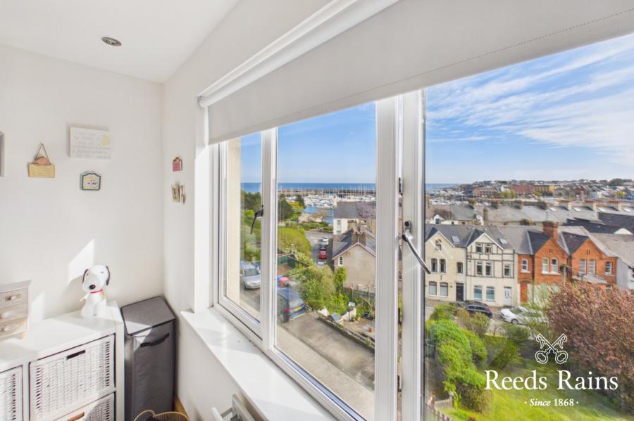 Flat 12, 4 Princetown Avenue