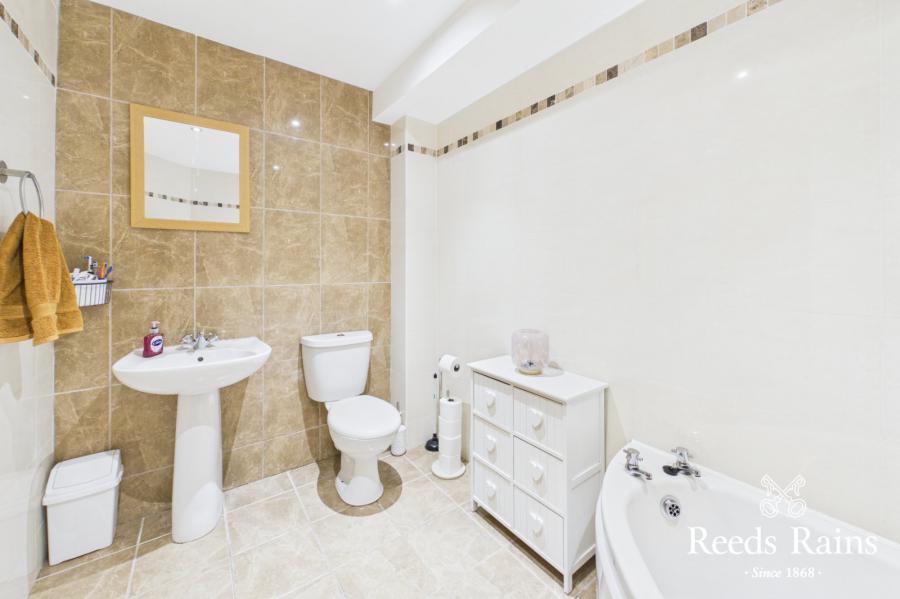 Flat 12, 4 Princetown Avenue