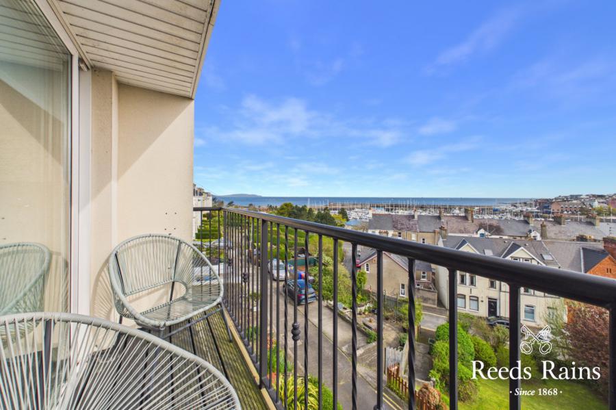 Flat 12, 4 Princetown Avenue