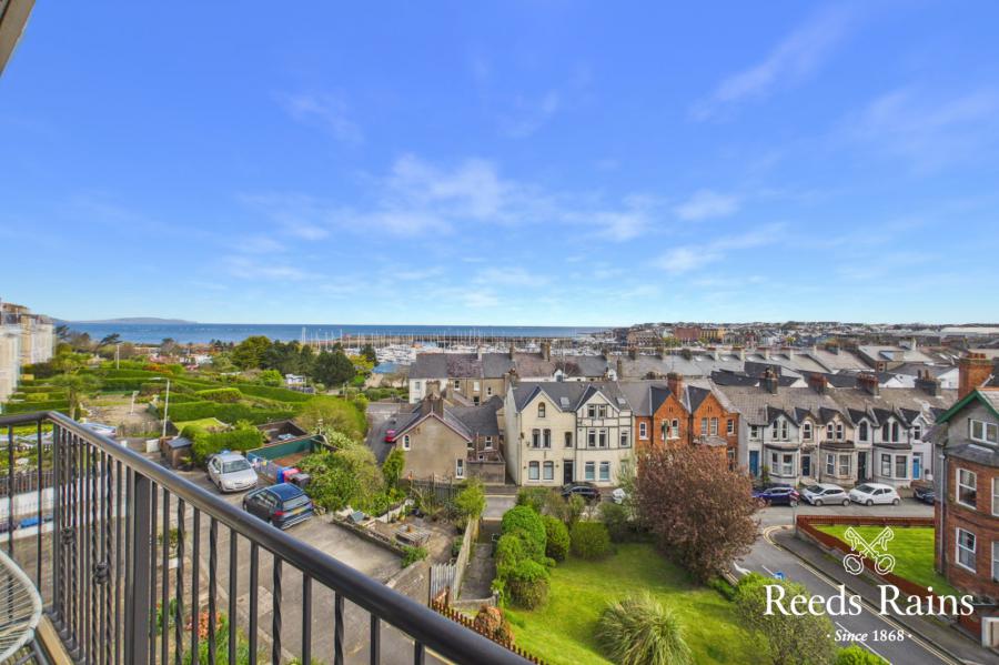 Flat 12, 4 Princetown Avenue