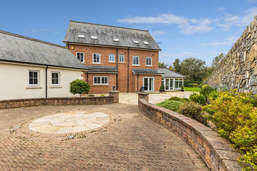 19 Bridge Road