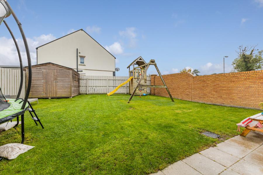 38 Rocklyn Crescent