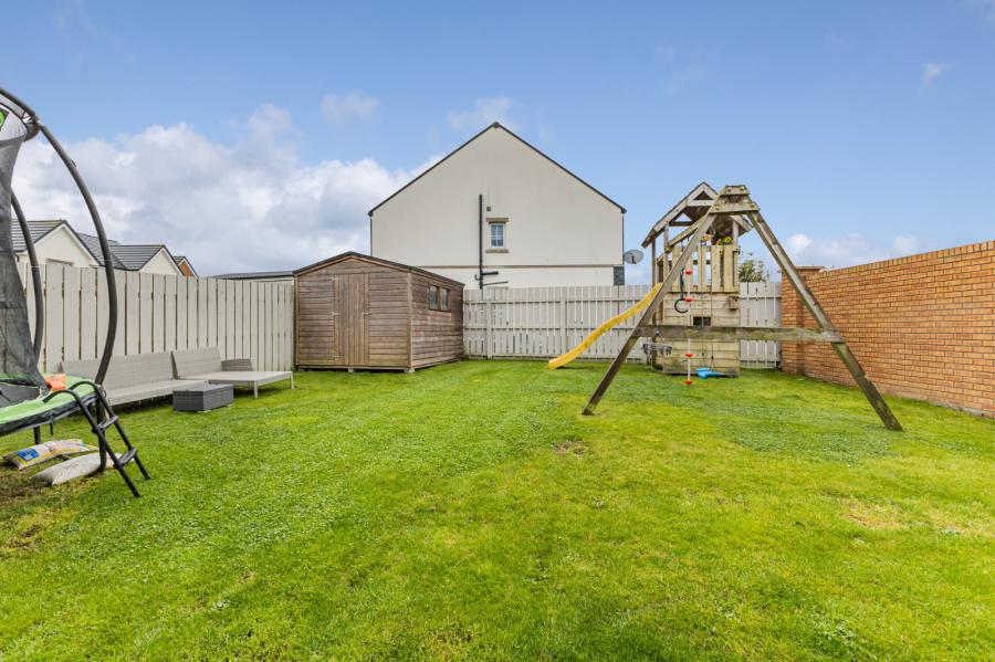 38 Rocklyn Crescent