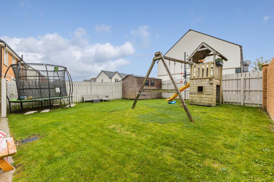 38 Rocklyn Crescent