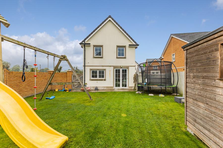 38 Rocklyn Crescent