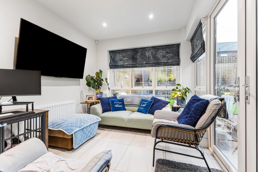 9 Helens Wood Crescent