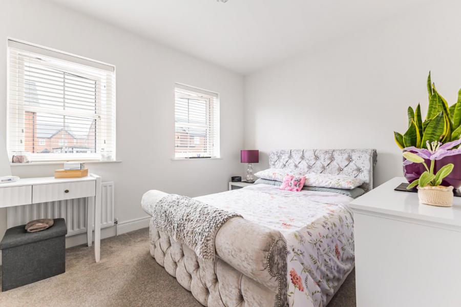 9 Helens Wood Crescent