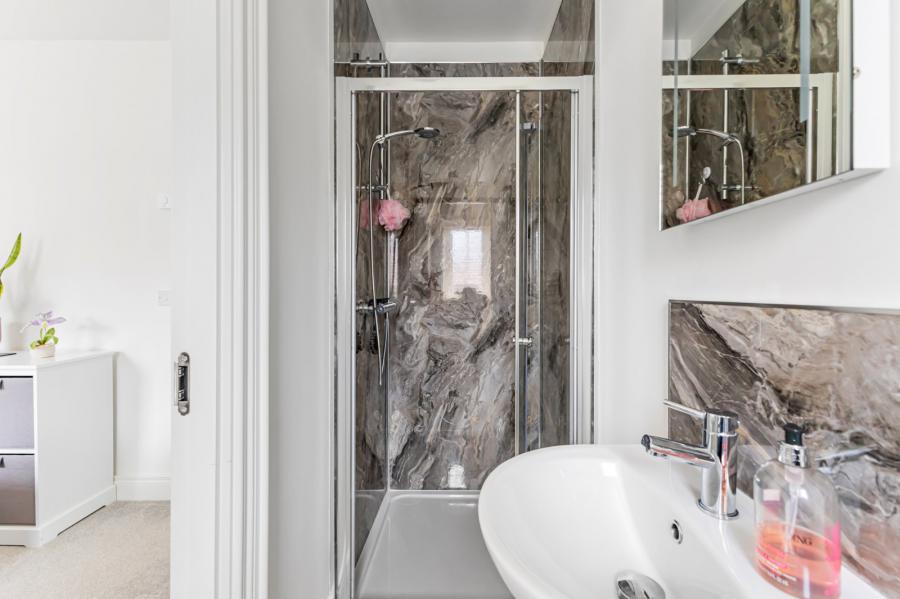 9 Helens Wood Crescent