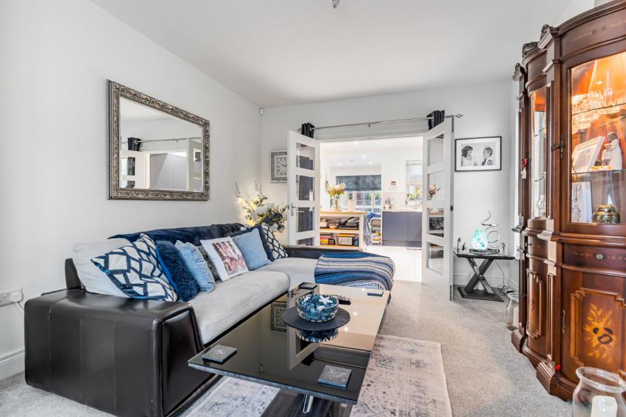 9 Helens Wood Crescent