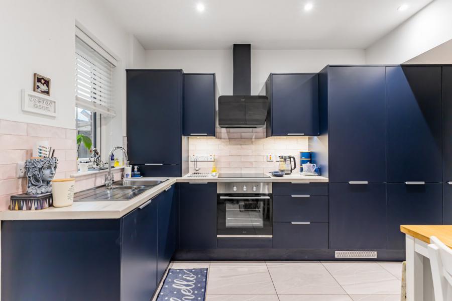 9 Helens Wood Crescent