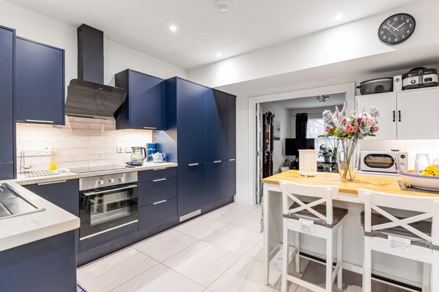 9 Helens Wood Crescent