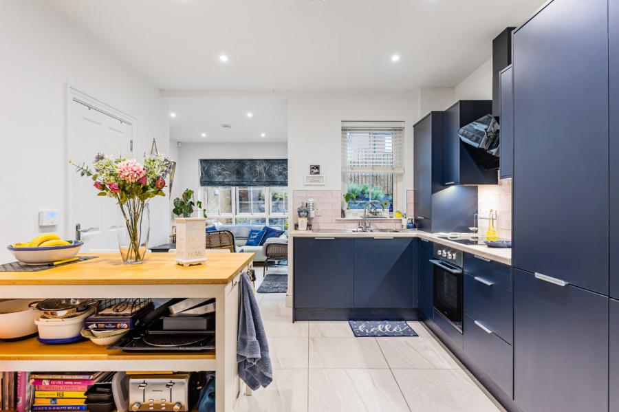 9 Helens Wood Crescent