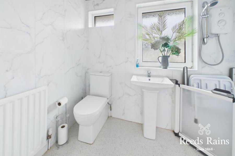 16 Ballyminetragh Gardens