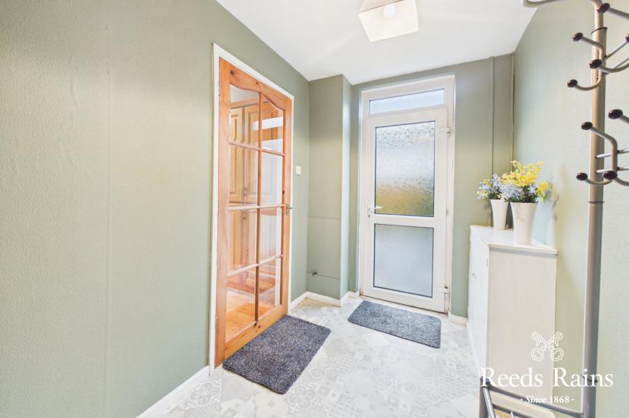 16 Ballyminetragh Gardens