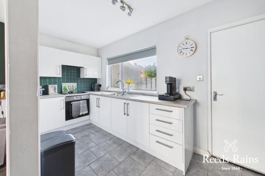 30 Grovehill Gardens