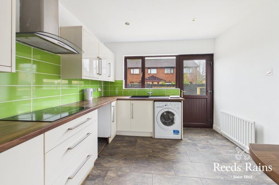 10 Balmoral Crescent