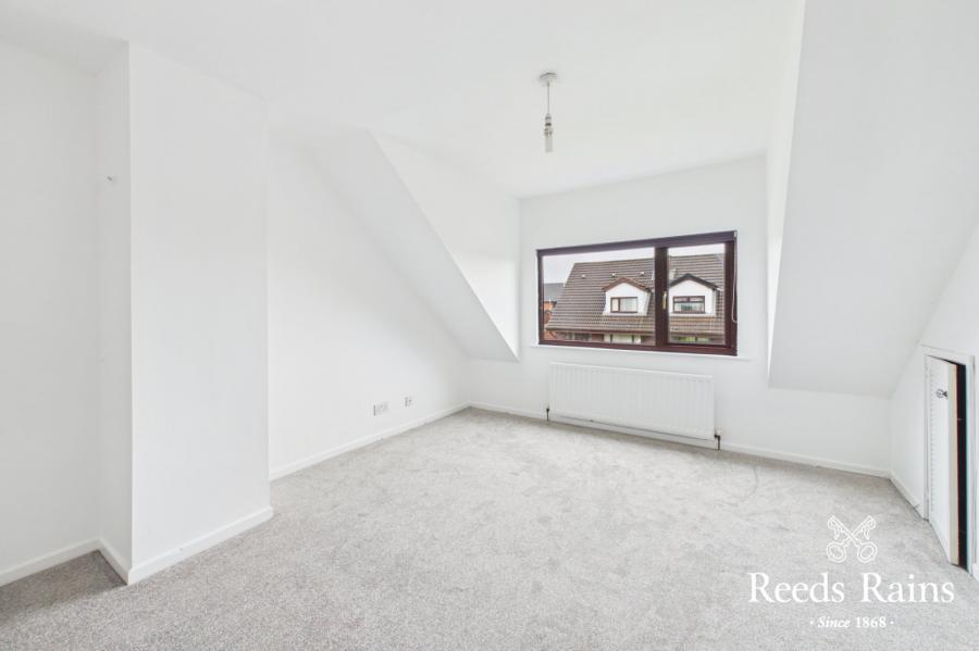 10 Balmoral Crescent