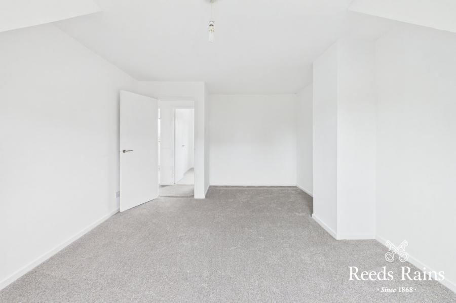 10 Balmoral Crescent