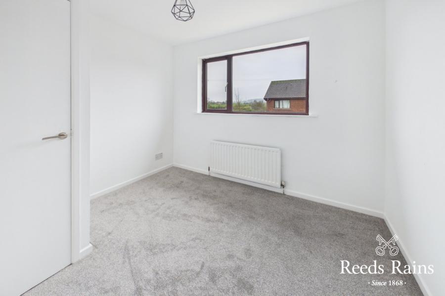 10 Balmoral Crescent