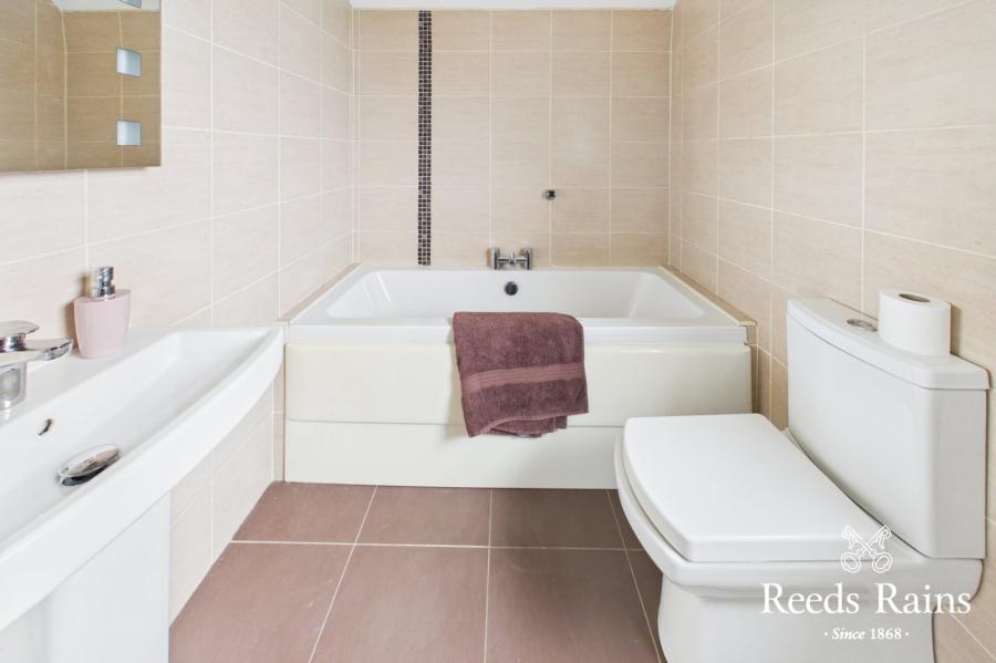 10 Balmoral Crescent