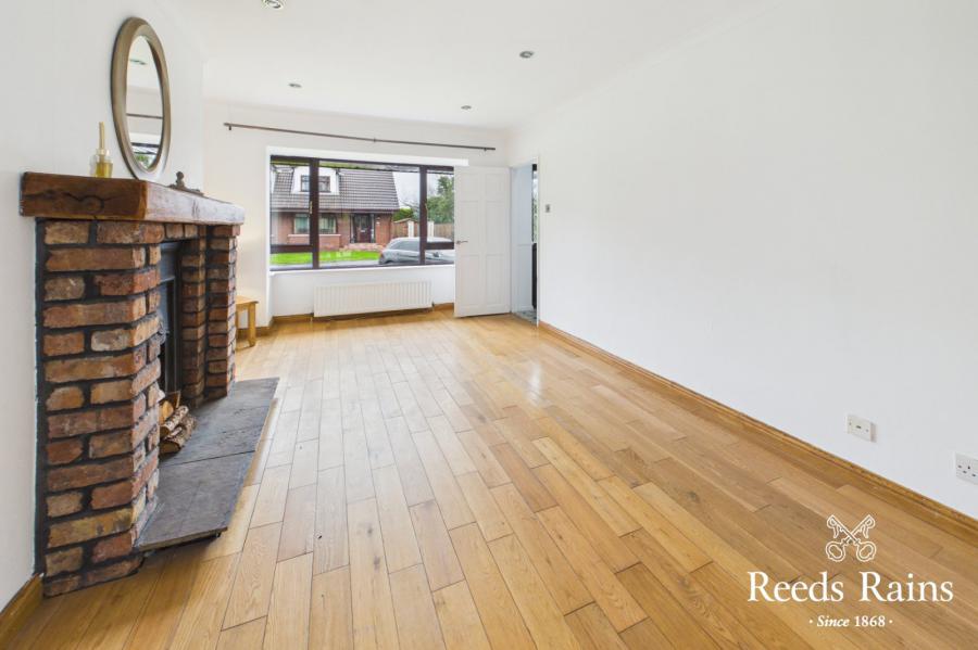 10 Balmoral Crescent