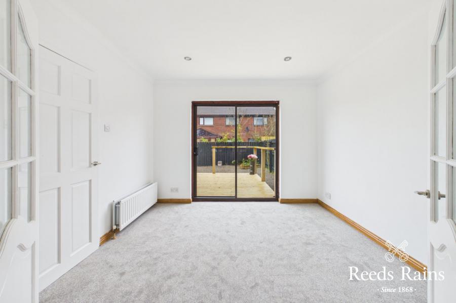 10 Balmoral Crescent