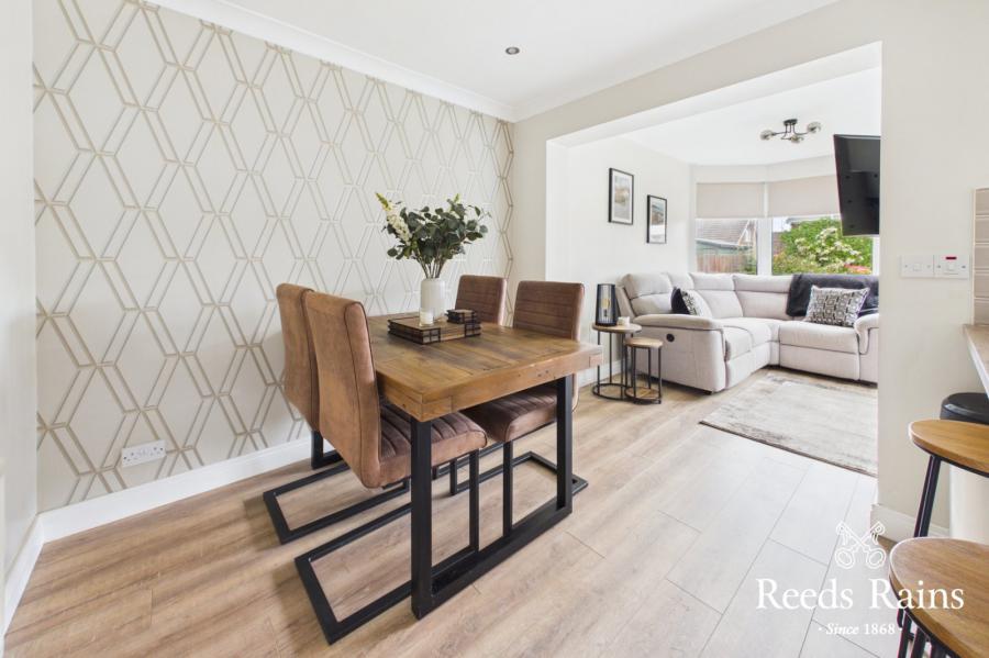 51 Sinclair Road North