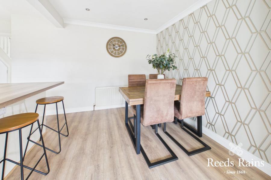 51 Sinclair Road North