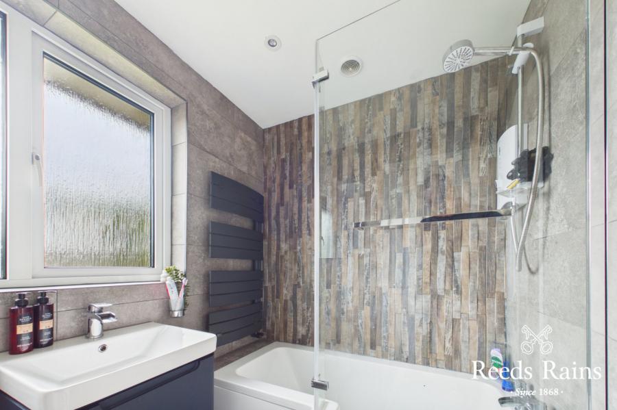 51 Sinclair Road North