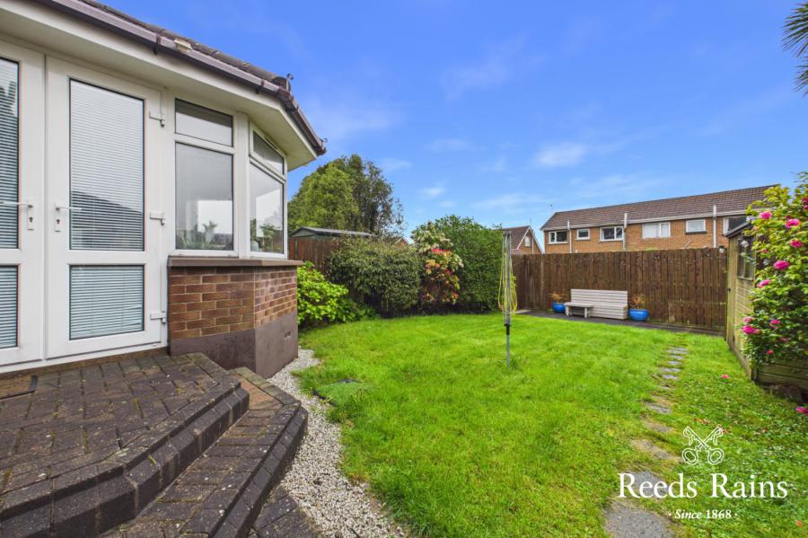 51 Sinclair Road North