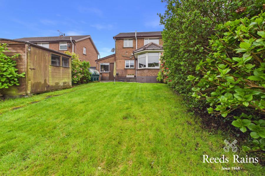 51 Sinclair Road North