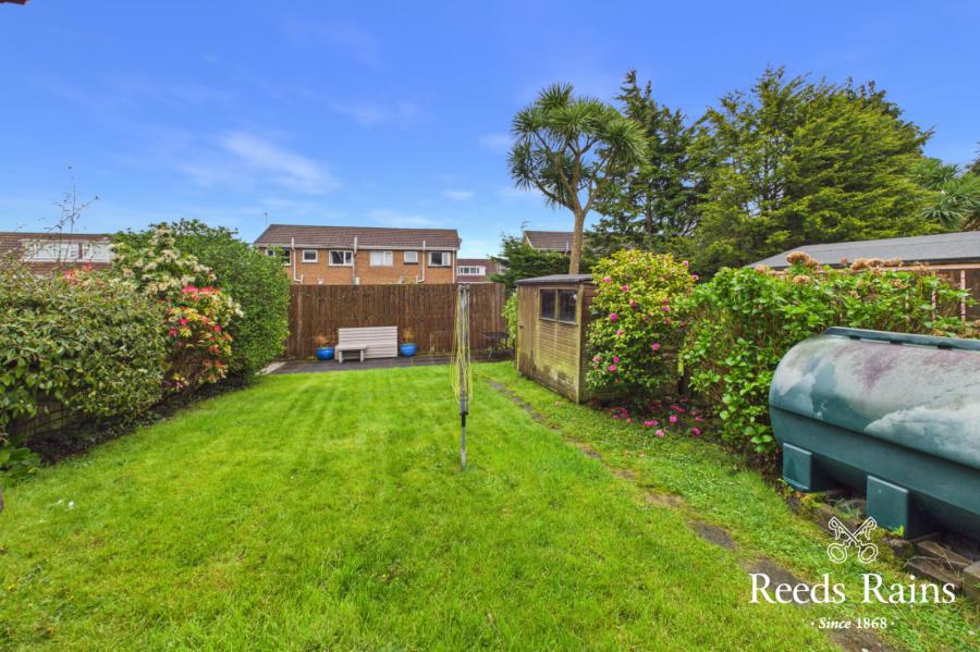 51 Sinclair Road North