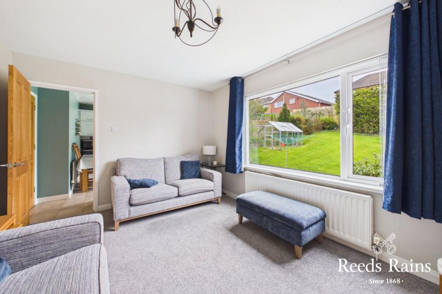 25 Cleland Park North