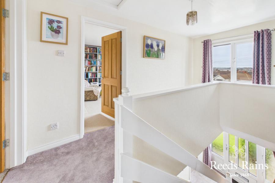 25 Cleland Park North