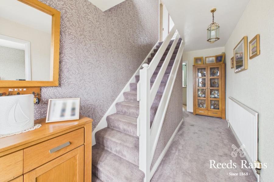 25 Cleland Park North