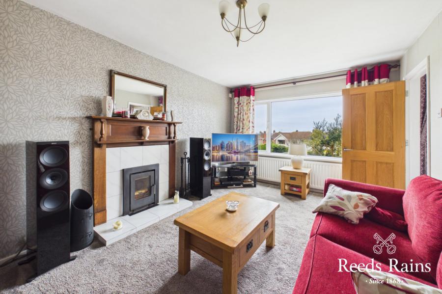 25 Cleland Park North