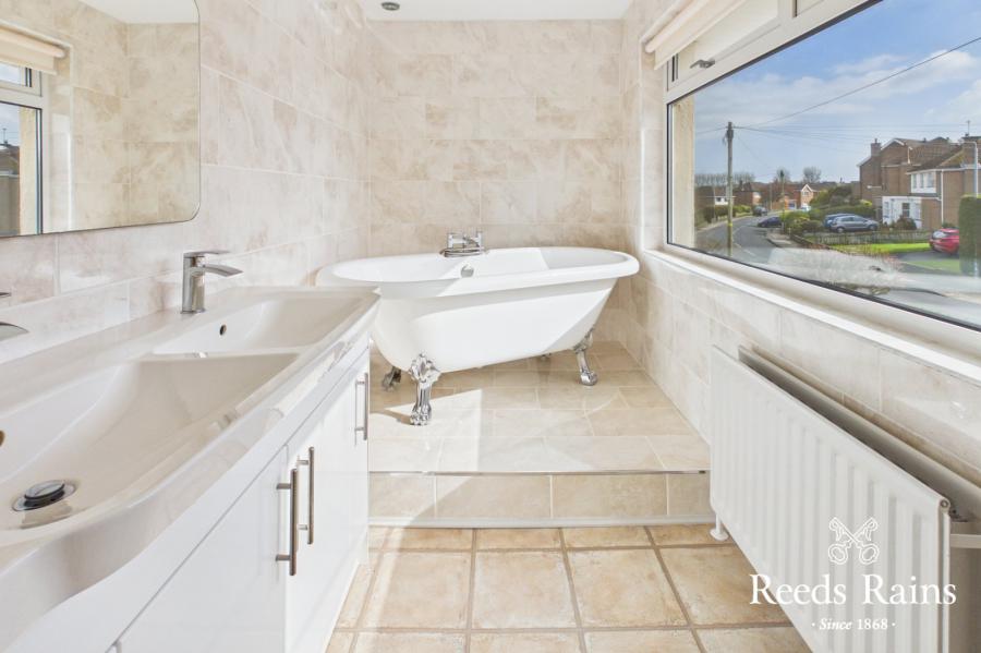 50 Cleland Park North