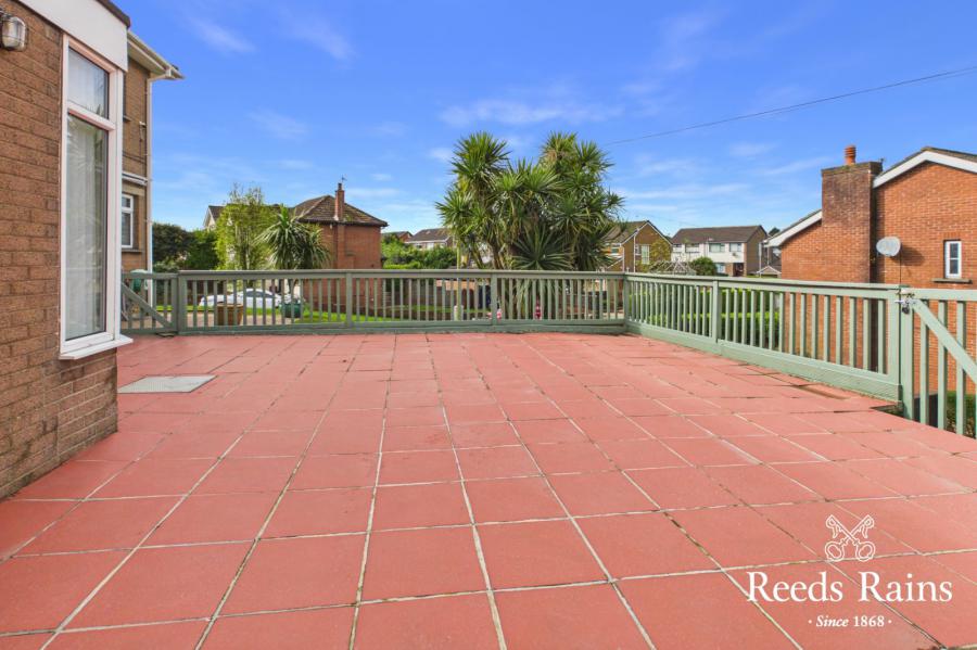 50 Cleland Park North