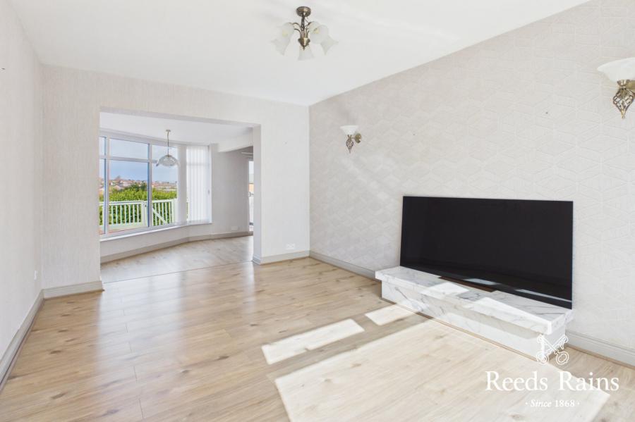 50 Cleland Park North