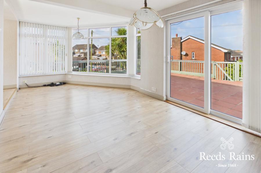 50 Cleland Park North