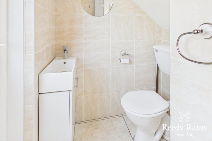 50 Cleland Park North