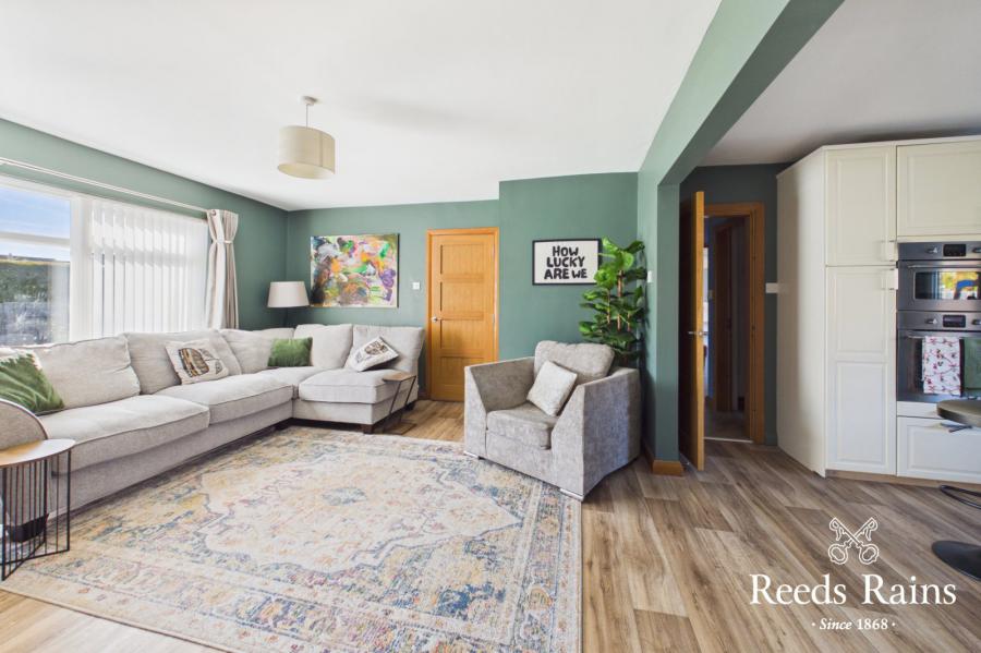 1 Rossinver Gardens