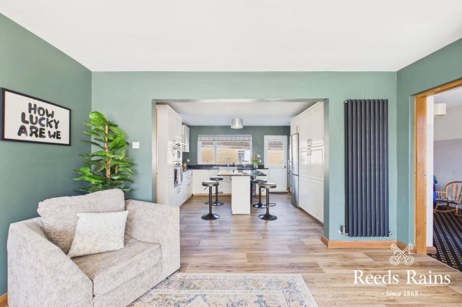 1 Rossinver Gardens