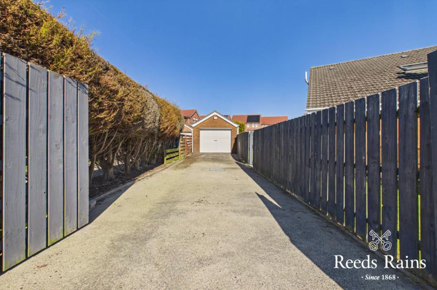 1 Rossinver Gardens