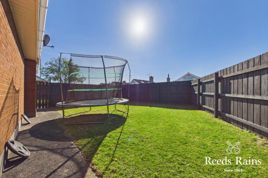 1 Rossinver Gardens