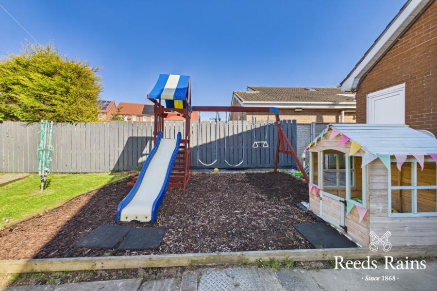 1 Rossinver Gardens