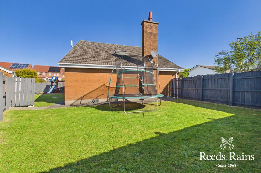 1 Rossinver Gardens
