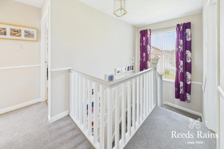 10 Beechfield Avenue