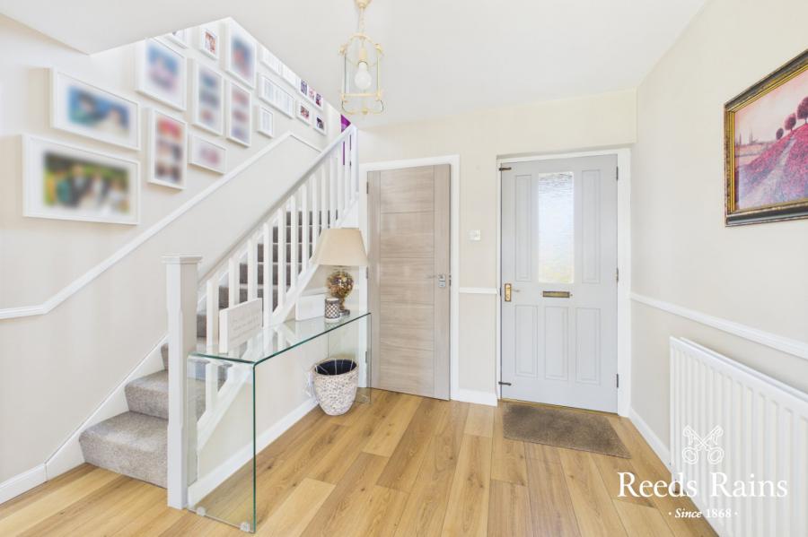 10 Beechfield Avenue