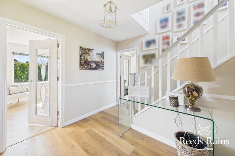 10 Beechfield Avenue